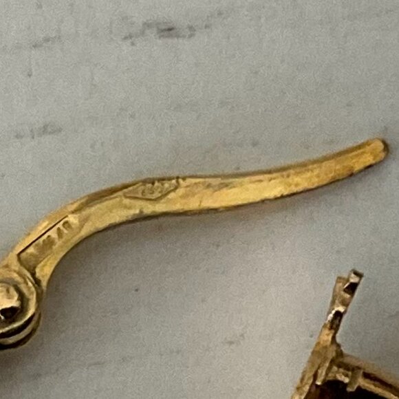 18k solid gold twisted hoop earrings 1.5" - Picture 4 of 7